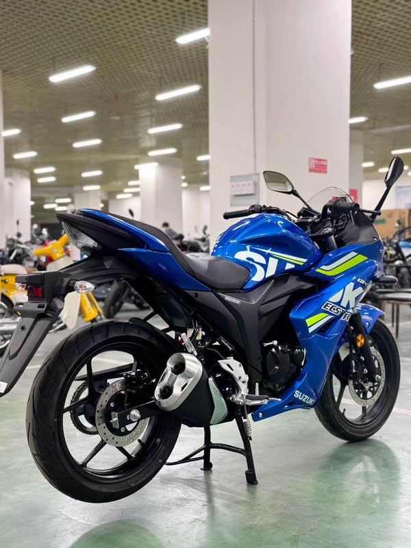 二手济南铃木极客飒 Gixxer 155