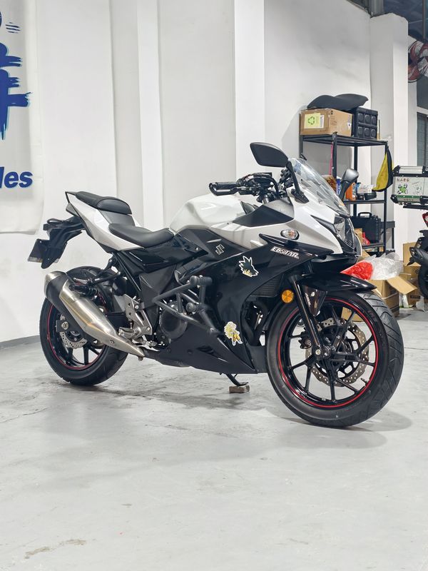 二手豪爵铃木GSX250R