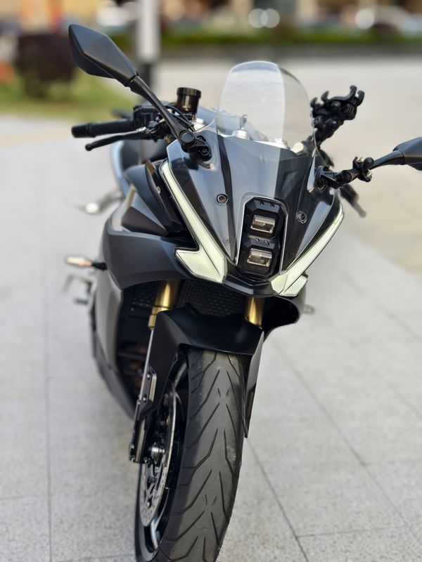 二手贝纳利龙卷风 Tornado 552R