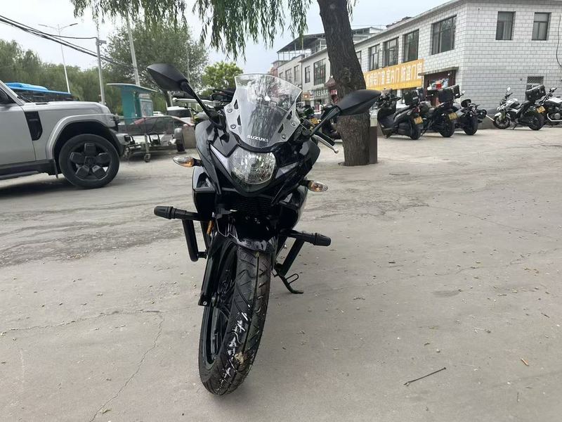 二手豪爵铃木GSX250R
