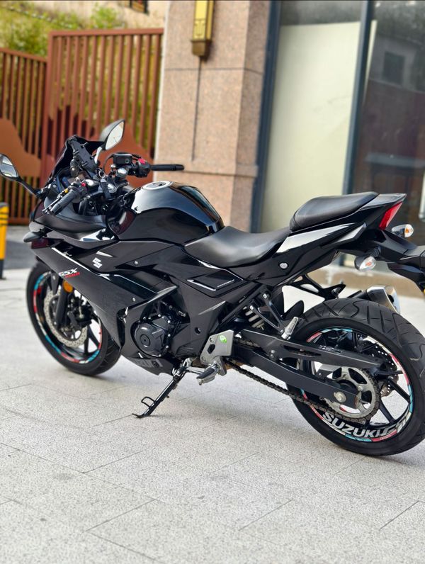 二手豪爵铃木GSX250R