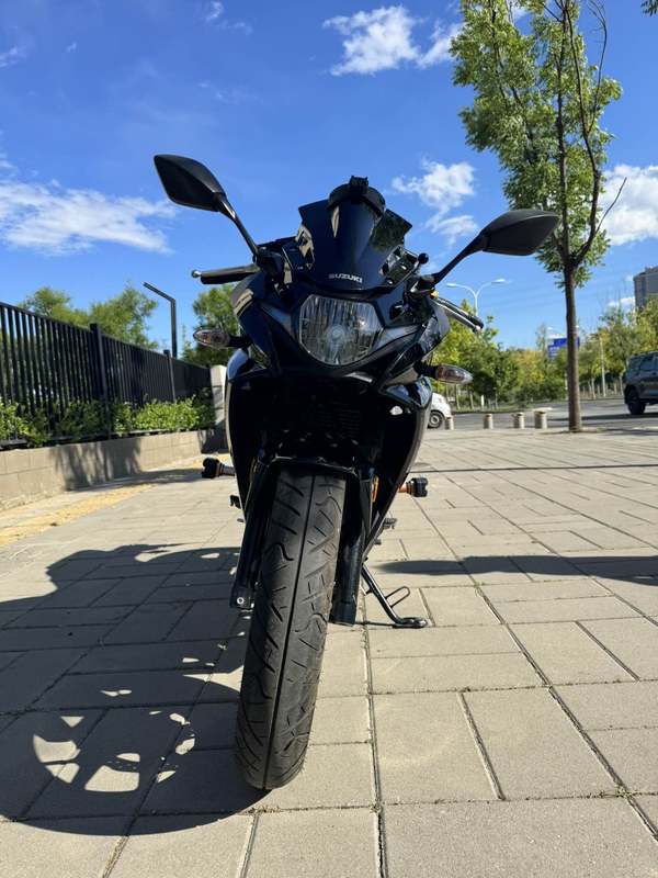 二手豪爵铃木GSX250R