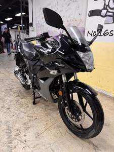 二手济南铃木极客飒 Gixxer 155