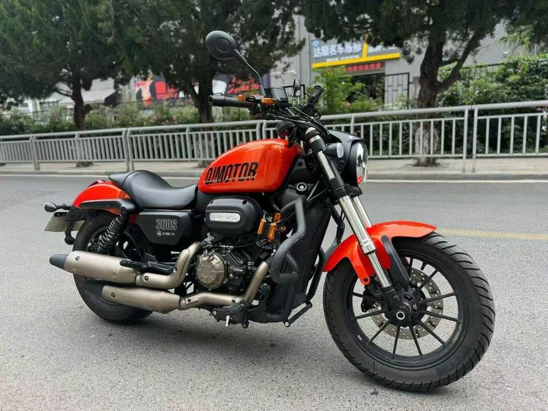 二手QJMOTOR闪300