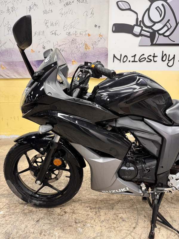 二手济南铃木极客飒 Gixxer 155