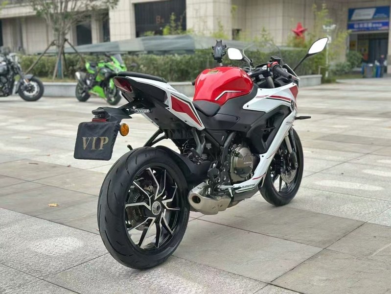二手QJMOTOR赛400