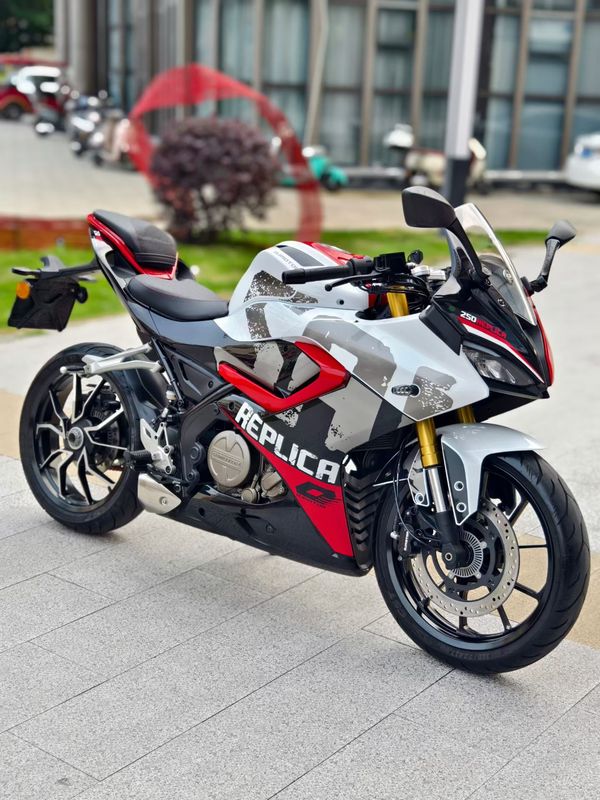二手QJMOTOR赛250