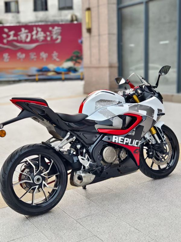 二手QJMOTOR赛250