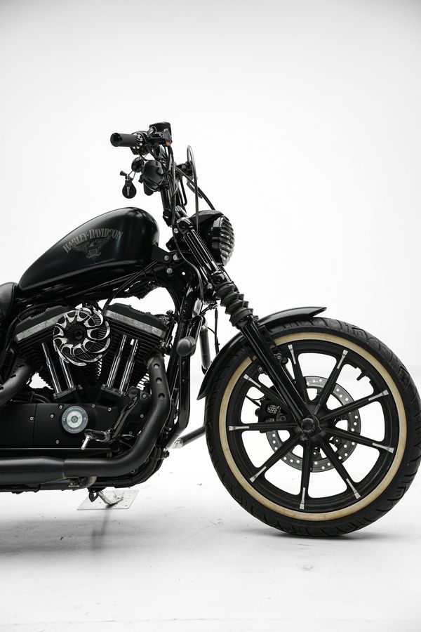 二手哈雷戴维森Iron883 硬汉