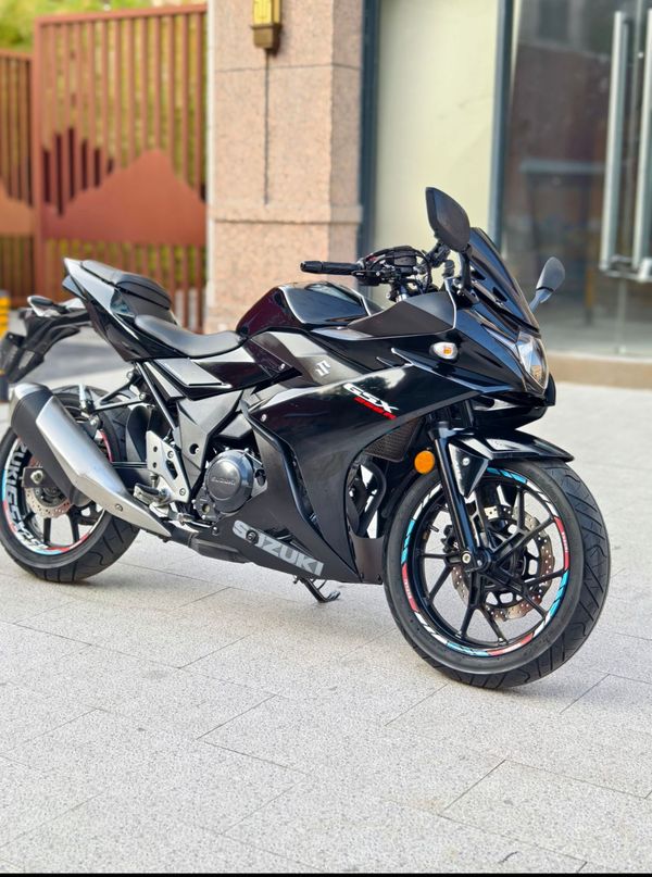 二手豪爵铃木GSX250R