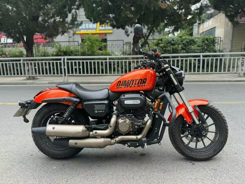 二手QJMOTOR闪300