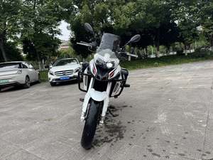 二手贝纳利金鹏 TRK251