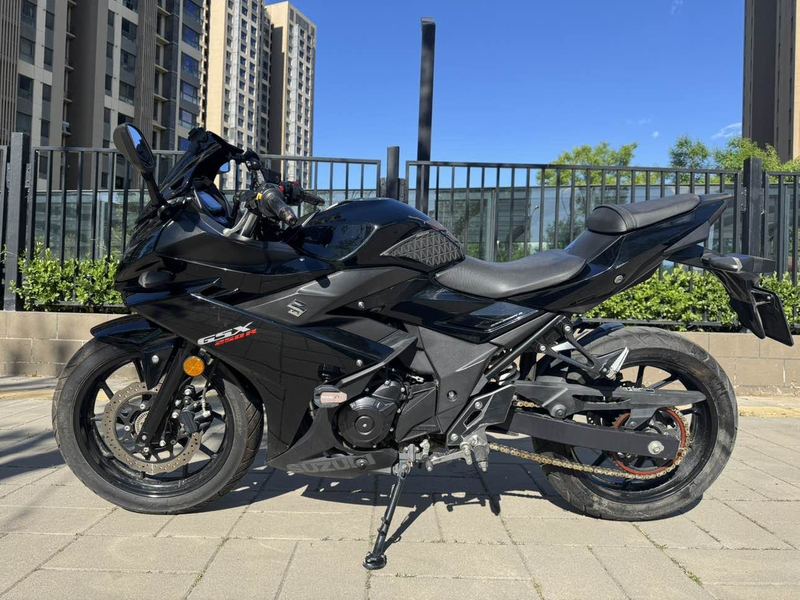 二手豪爵铃木GSX250R
