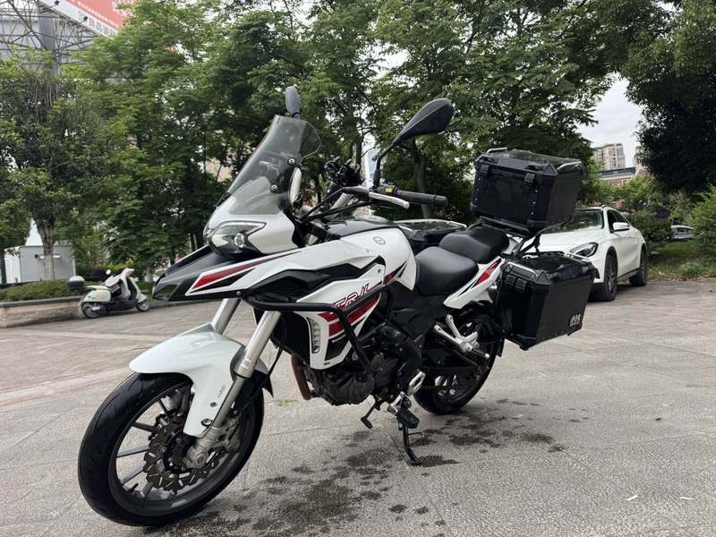 二手贝纳利金鹏 TRK251