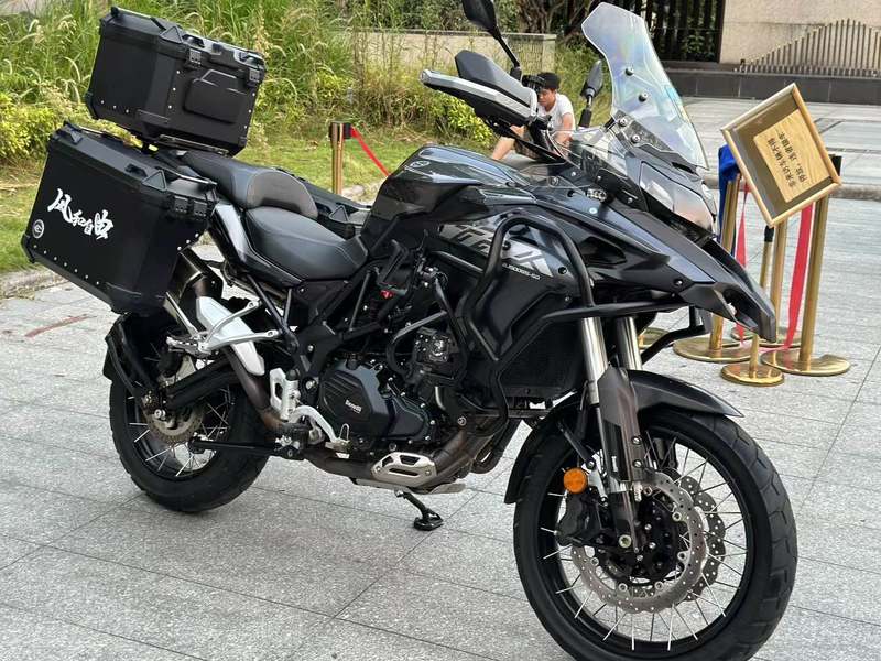 二手贝纳利金鹏 TRK502
