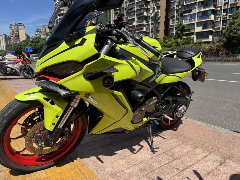 二手QJMOTOR赛400