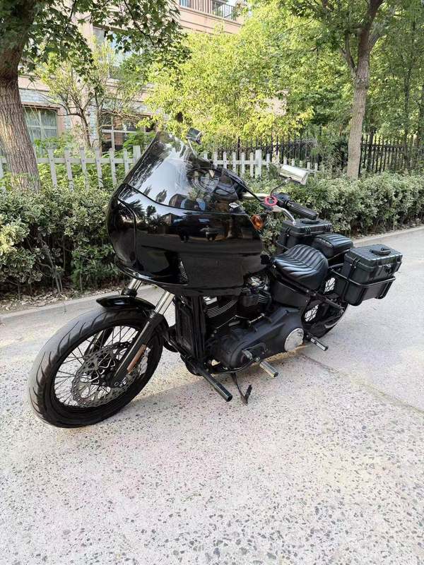 二手哈雷戴维森街霸 Street Bob