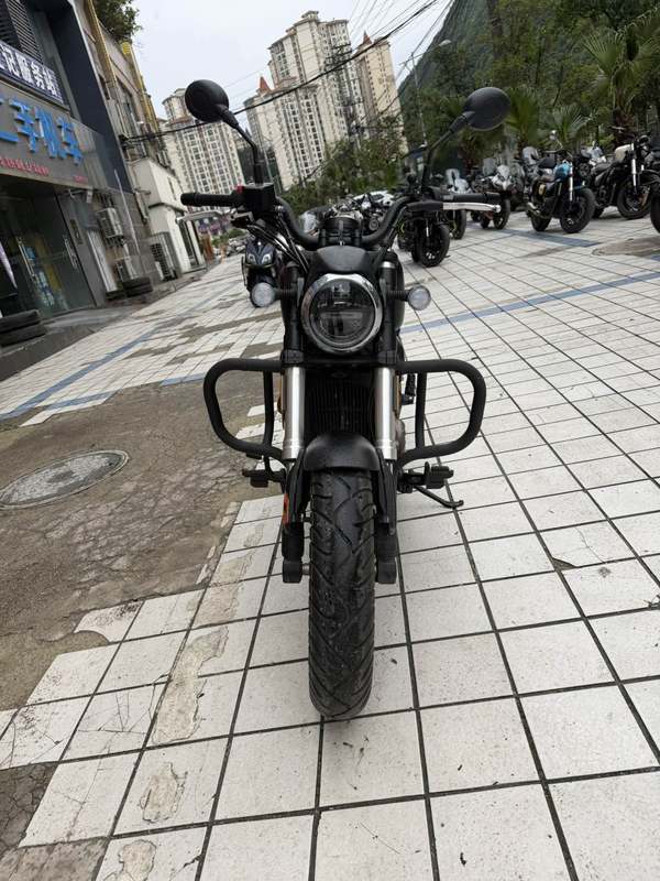 二手QJMOTOR闪300