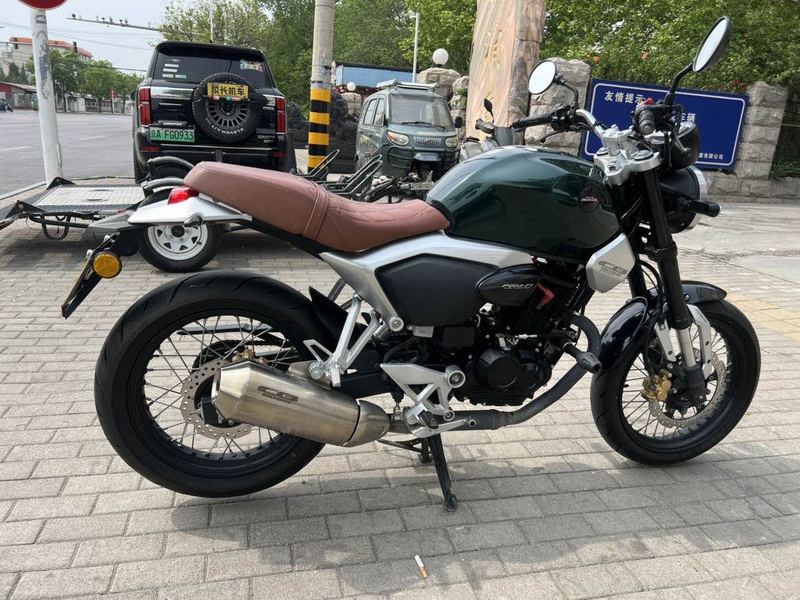 二手五羊本田鸷道 CB190SS
