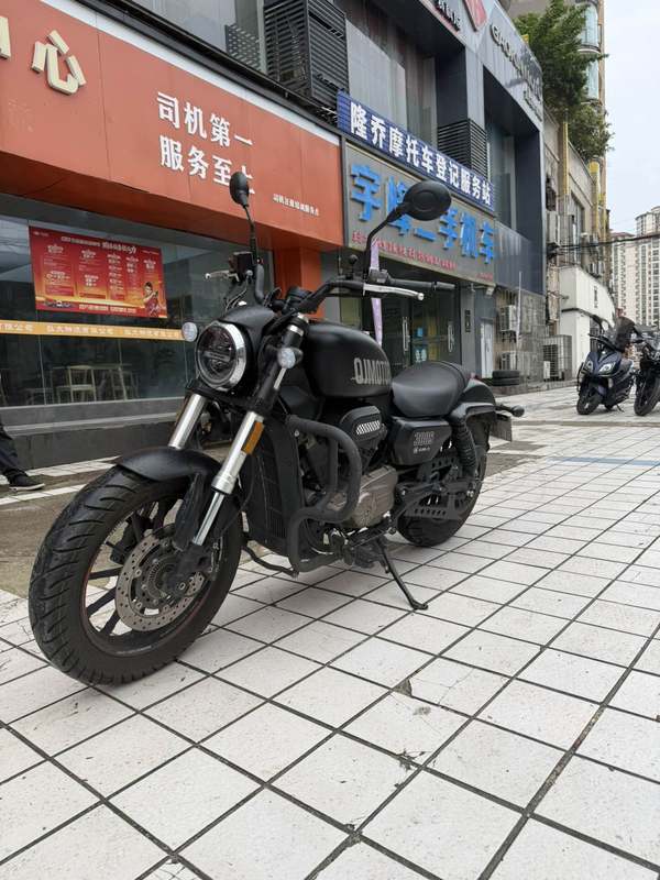 二手QJMOTOR闪300