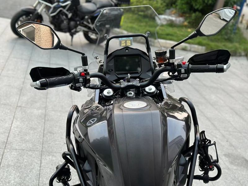 二手贝纳利金鹏 TRK502
