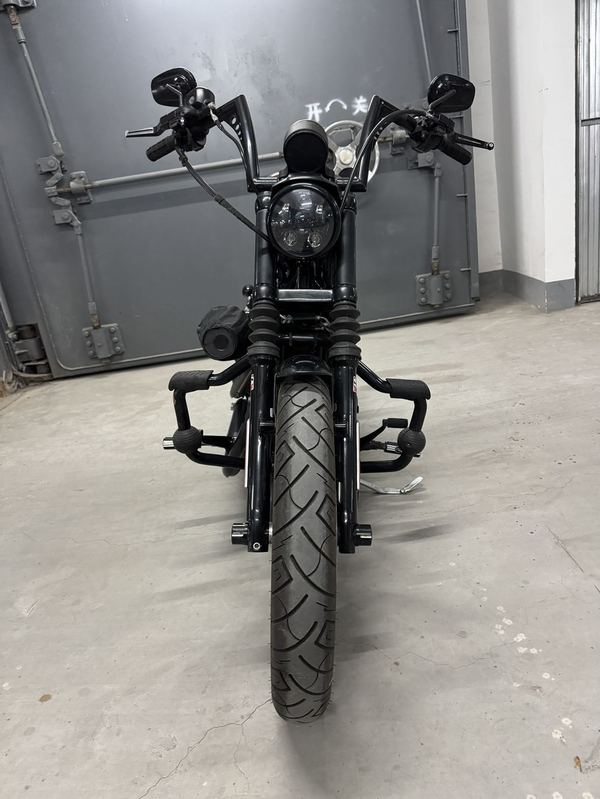 二手哈雷戴维森Iron883 硬汉