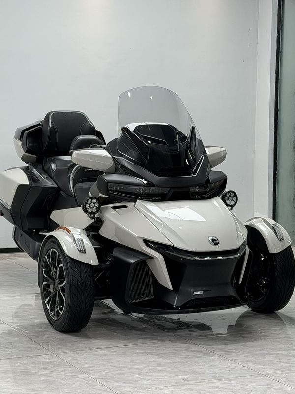 二手庞巴迪Spyder RT