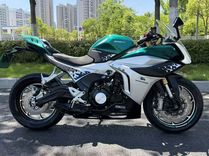 二手贝纳利龙卷风 Tornado 552R