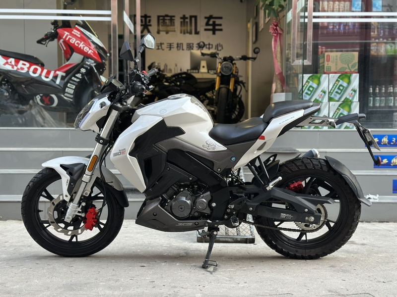 二手贝纳利小迅龙 BN150S
