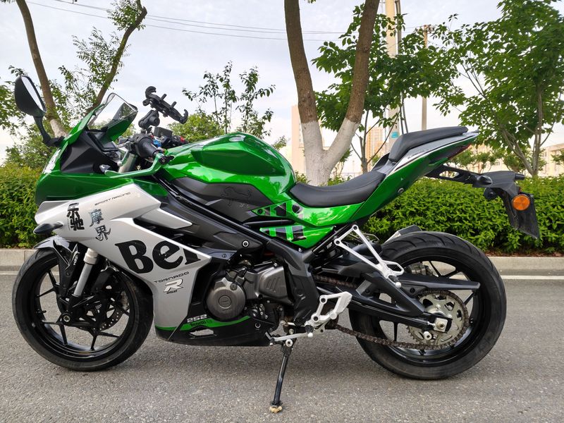 二手贝纳利龙卷风 Tornado 252R