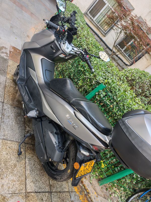 二手豪爵UHR150