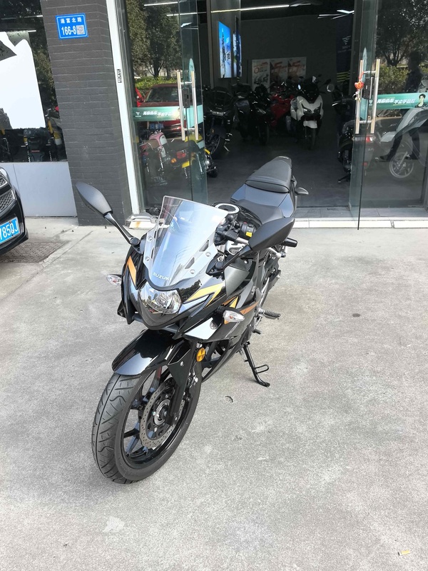 二手豪爵铃木GSX250R