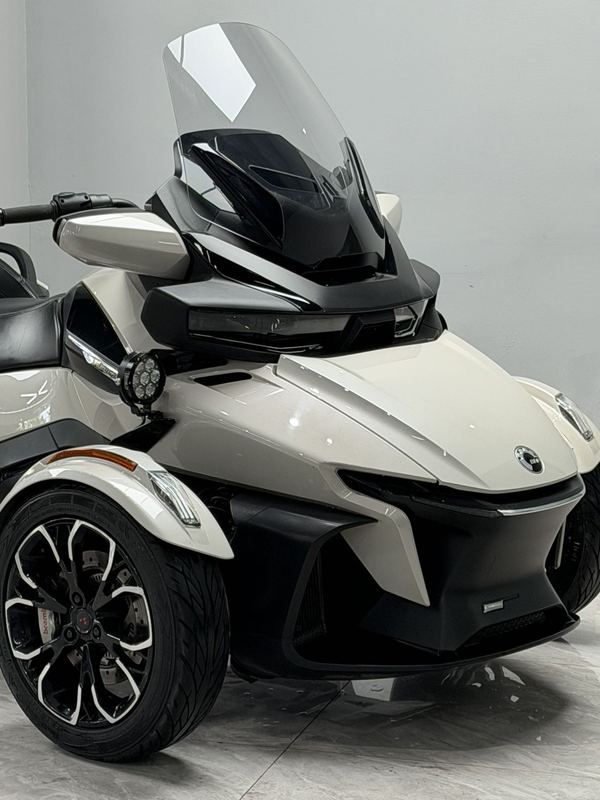 二手庞巴迪Spyder RT