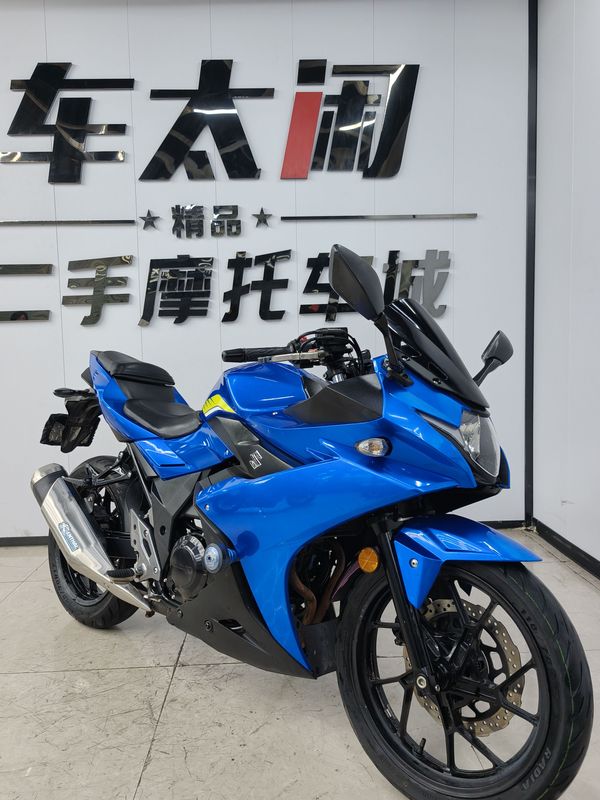 二手豪爵铃木GSX250R