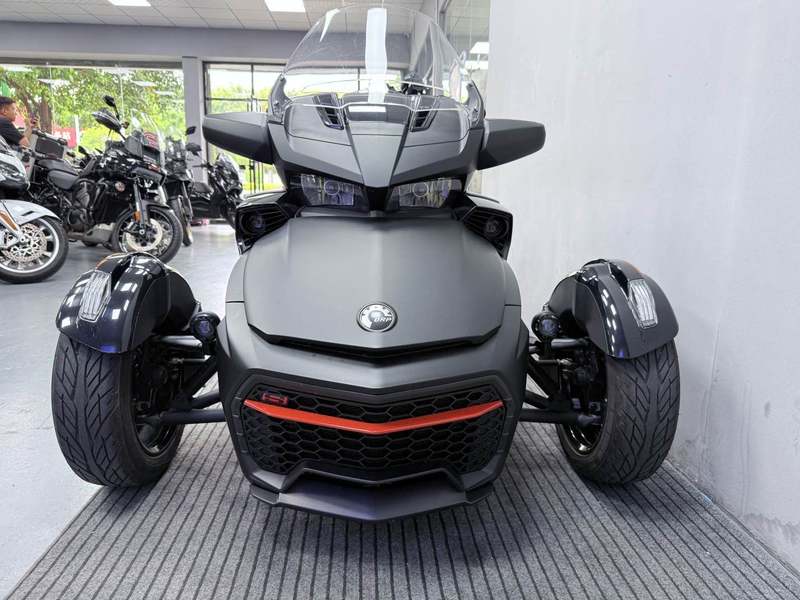 二手庞巴迪Spyder F3 
