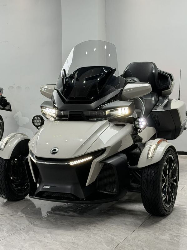 二手庞巴迪Spyder RT