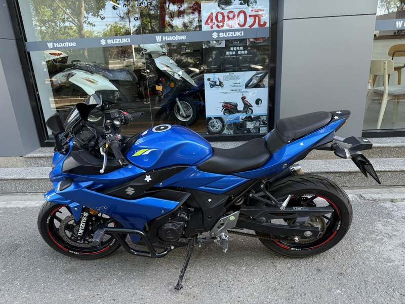 二手豪爵铃木GSX250R