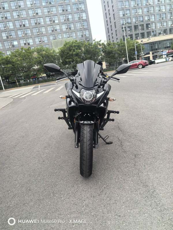 二手豪爵铃木GSX250R