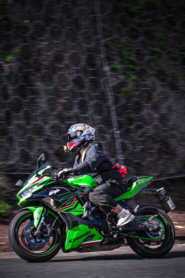 二手川崎ZX-4R
