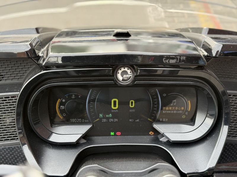 二手庞巴迪Spyder F3 