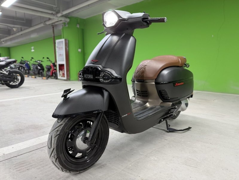 二手维多利亚Sixties 250Si