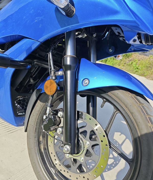 二手济南铃木极客飒 Gixxer 155