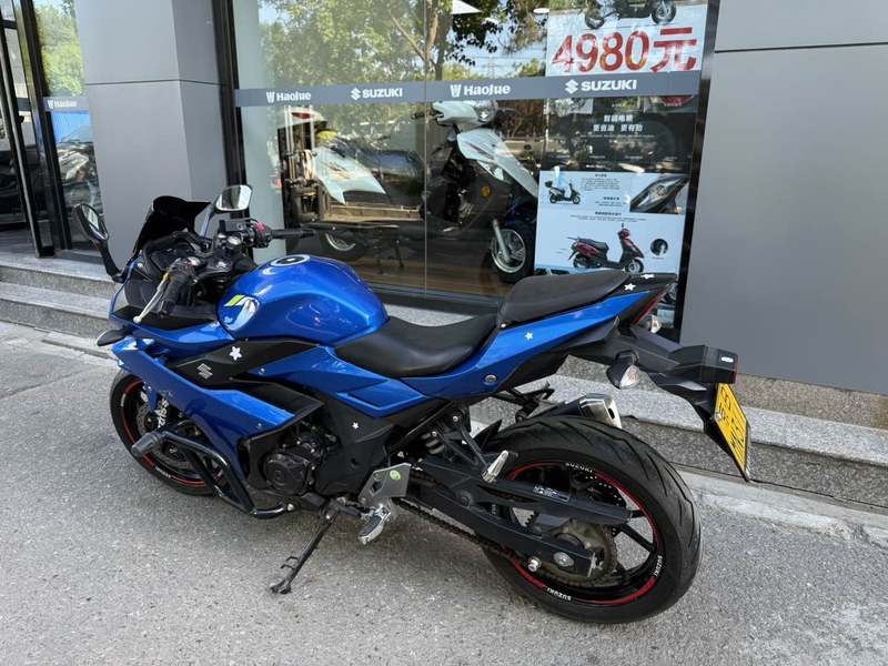 二手豪爵铃木GSX250R
