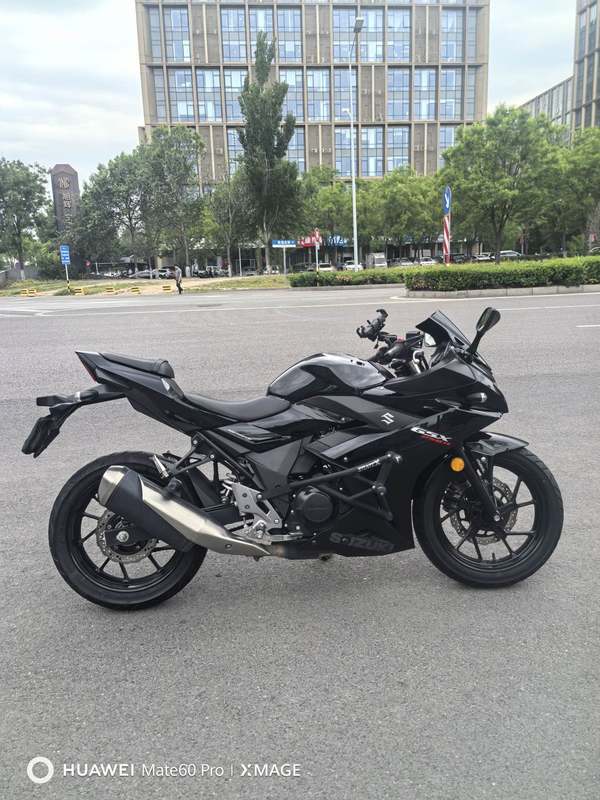 二手豪爵铃木GSX250R