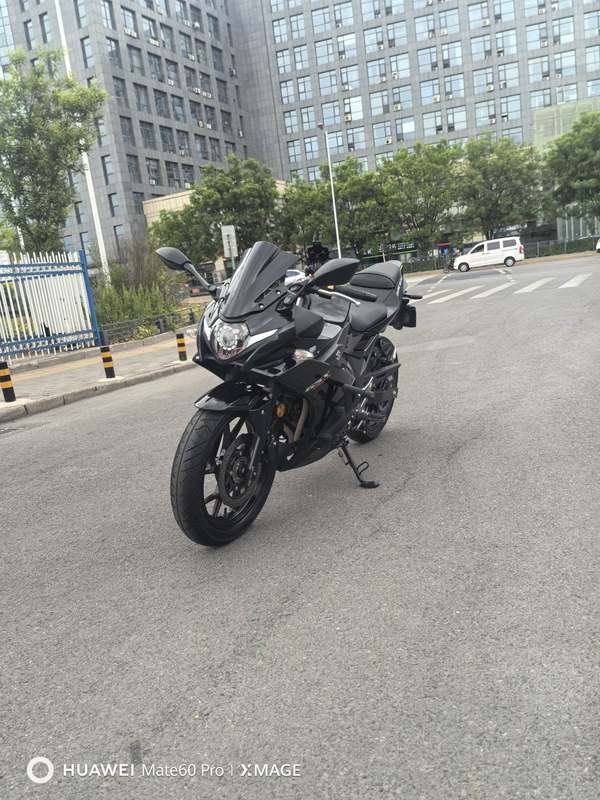 二手豪爵铃木GSX250R