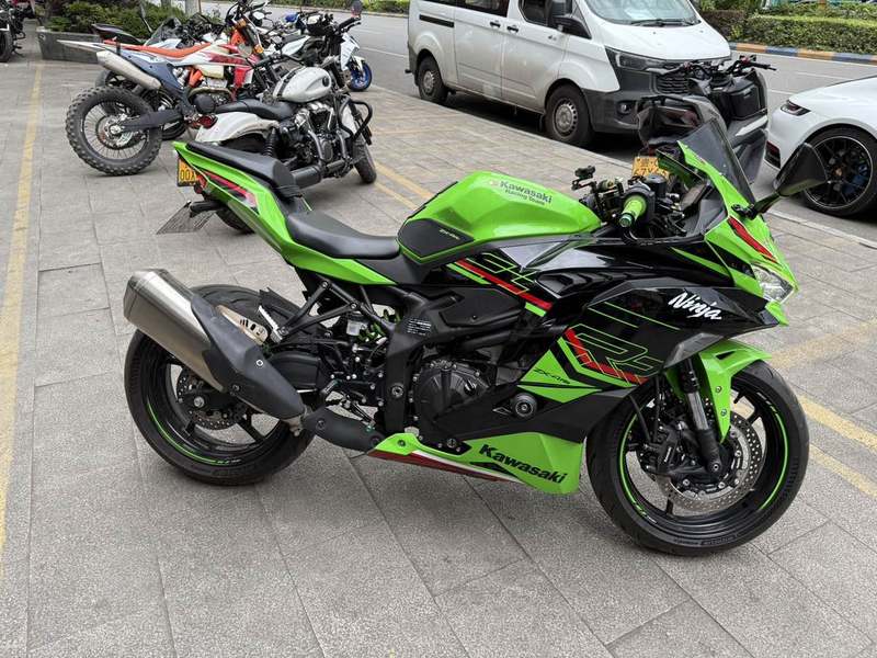 二手川崎ZX-4R