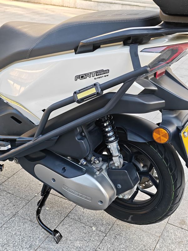 二手QJMOTOR鸿150RS
