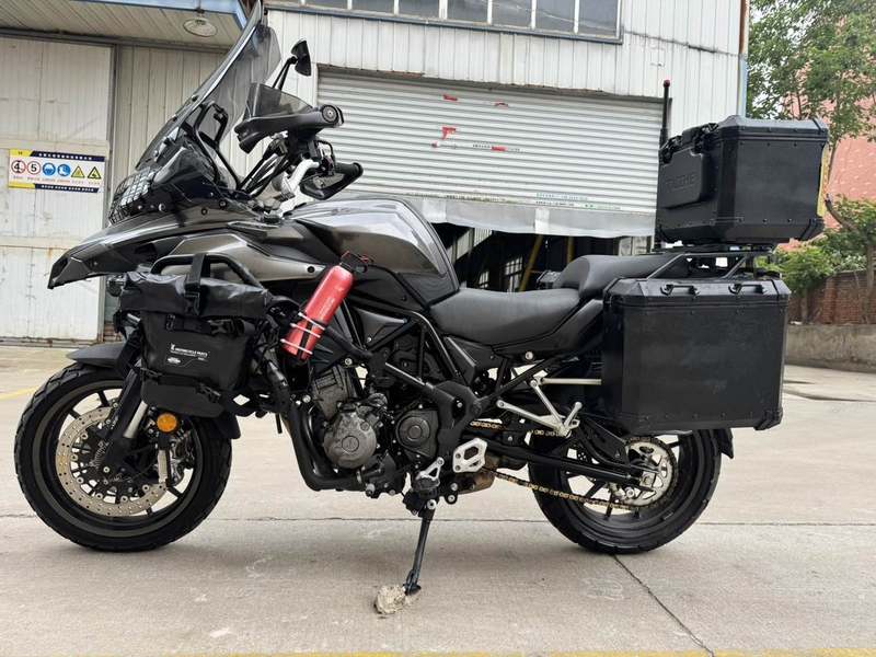 二手贝纳利金鹏 TRK502