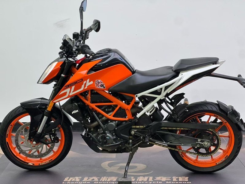 二手KTMR2R390 Duke