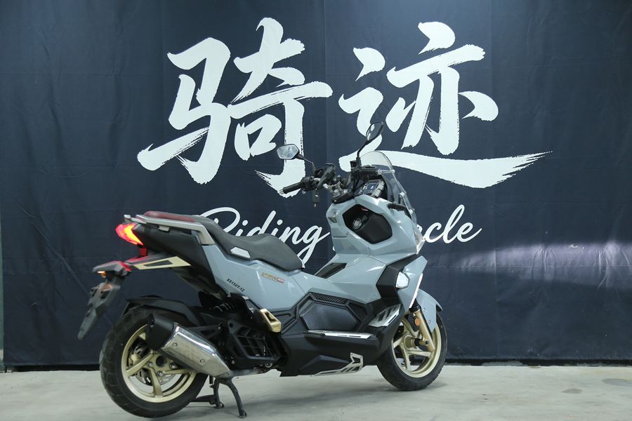 二手三阳哈士奇 Husky ADV150